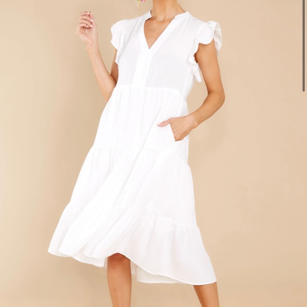 EUC ENTRO white ruffle sleeve tier midi dress sz Medium fully lined w/ pockets